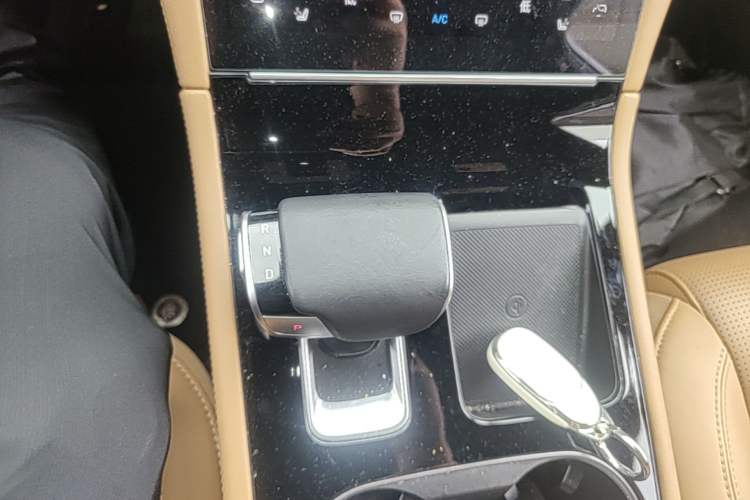 Used Li Auto ONE 2021 Extended-Range 6-Seater Version Gear Lever