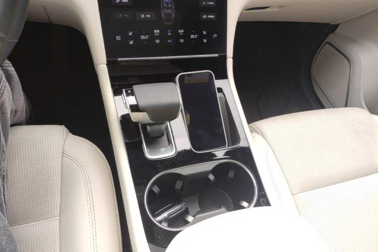 Used Li Auto ONE 2021 Extended-Range 6-Seater Version Gear Lever
