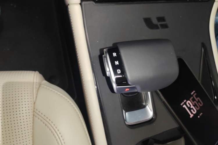 Used Li Auto ONE 2021 Extended-Range 6-Seater Version Gear Lever