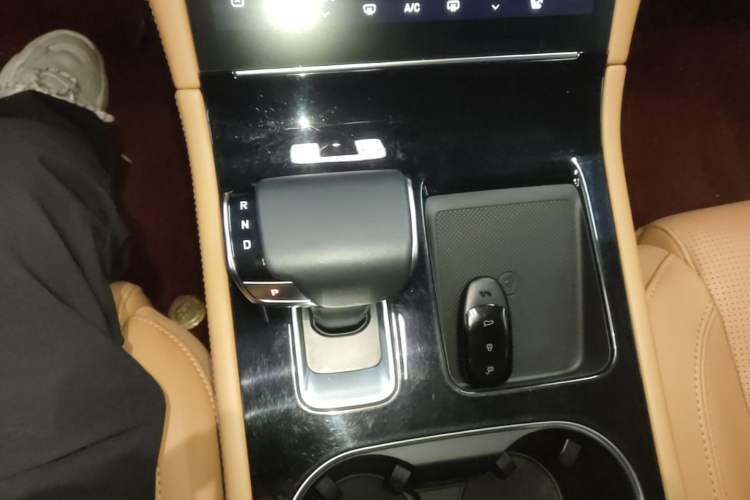 Used Li Auto ONE 2021 Extended-Range 6-Seater Version Gear Lever