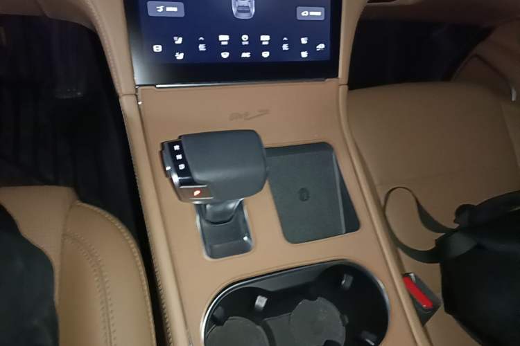 Used Li Auto ONE 2021 Extended-Range 6-Seater Version Gear Lever
