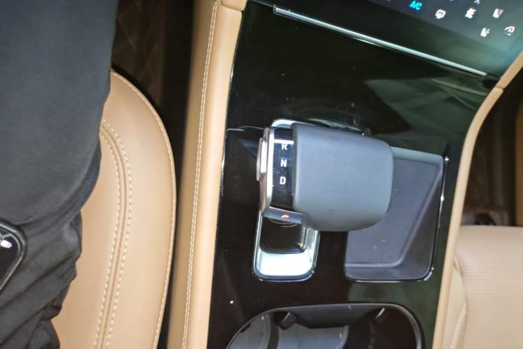 Used Li Auto ONE 2021 Extended-Range 6-Seater Version Gear Lever