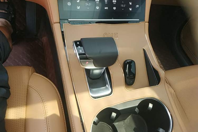 Used Li Auto ONE 2021 Extended-Range 6-Seater Version Gear Lever