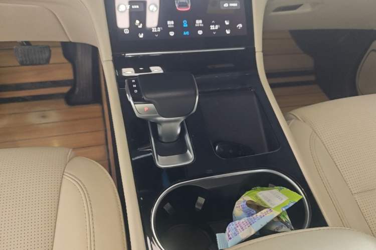 Used Li Auto ONE 2021 Extended-Range 6-Seater Version Gear Lever