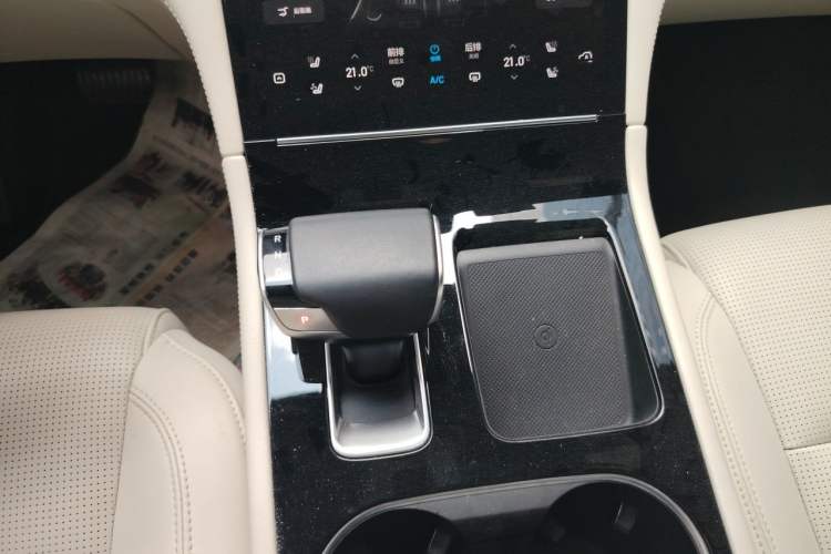 Used Li Auto ONE 2021 Extended-Range 6-Seater Version Gear Lever