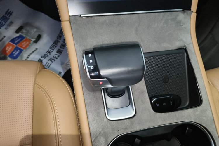 Used Li Auto ONE 2021 Extended-Range 6-Seater Version Gear Lever