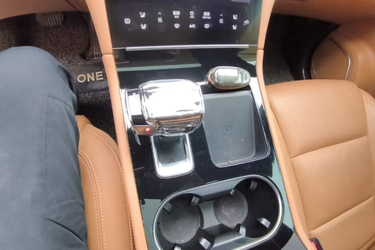 Used Li Auto ONE 2021 Extended-Range 6-Seater Version Gear Lever