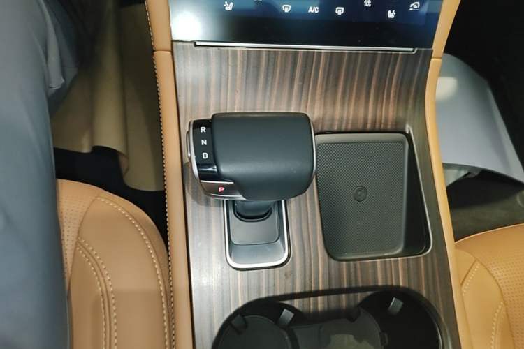 Used Li Auto ONE 2021 Extended-Range 6-Seater Version Gear Lever