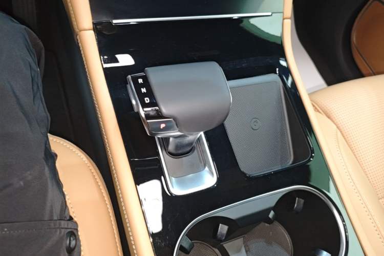 Used Li Auto ONE 2021 Extended-Range 6-Seater Version Gear Lever