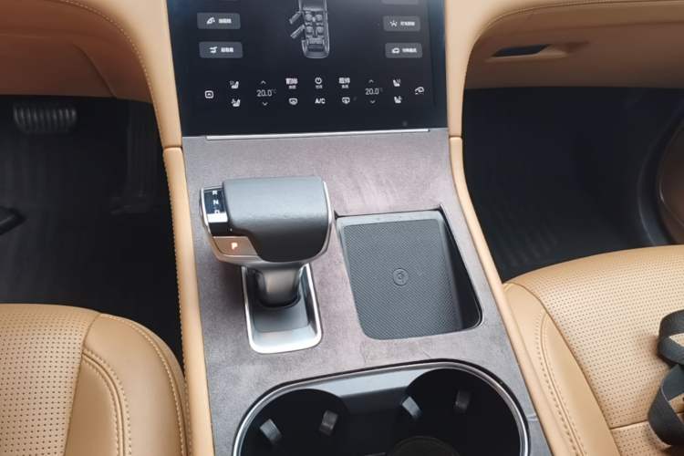 Used Li Auto ONE 2021 Extended-Range 6-Seater Version Gear Lever