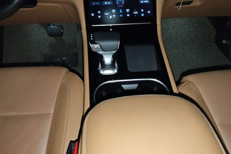 Used Li Auto ONE 2021 Extended-Range 6-Seater Version Gear Lever