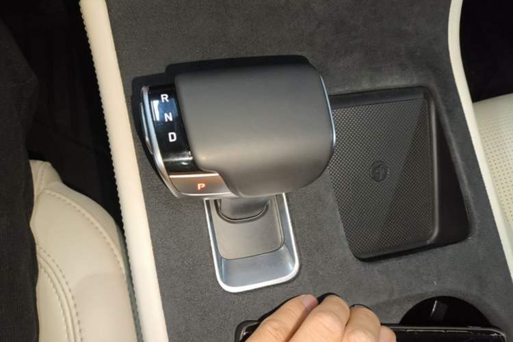 Used Li Auto ONE 2021 Extended-Range 6-Seater Version Gear Lever
