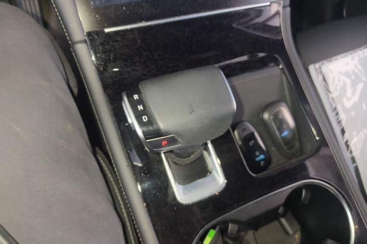 Used Li Auto ONE 2021 Extended-Range 6-Seater Version Gear Lever