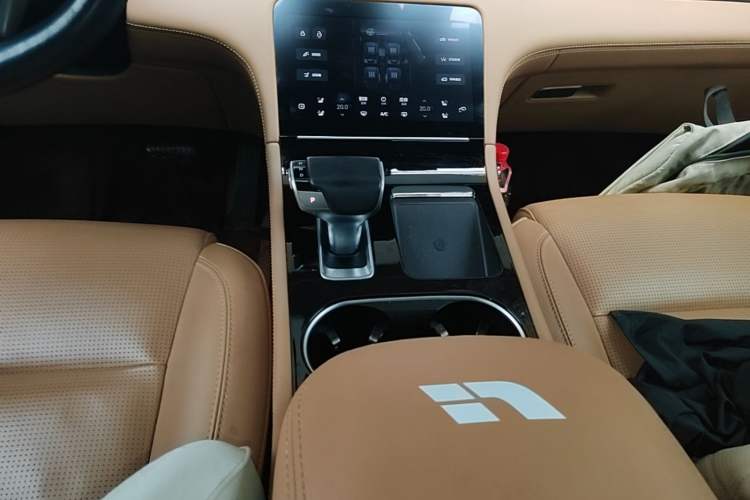 Used Li Auto ONE 2021 Extended-Range 6-Seater Version Gear Lever