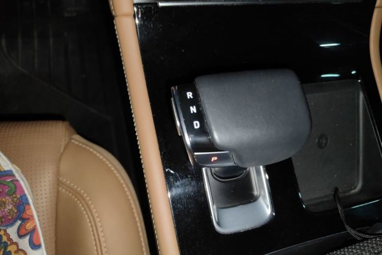 Used Li Auto ONE 2021 Extended-Range 6-Seater Version Gear Lever