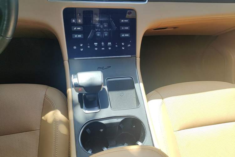 Used Li Auto ONE 2021 Extended-Range 6-Seater Version Gear Lever