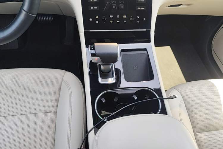 Used Li Auto ONE 2021 Extended-Range 6-Seater Version Gear Lever