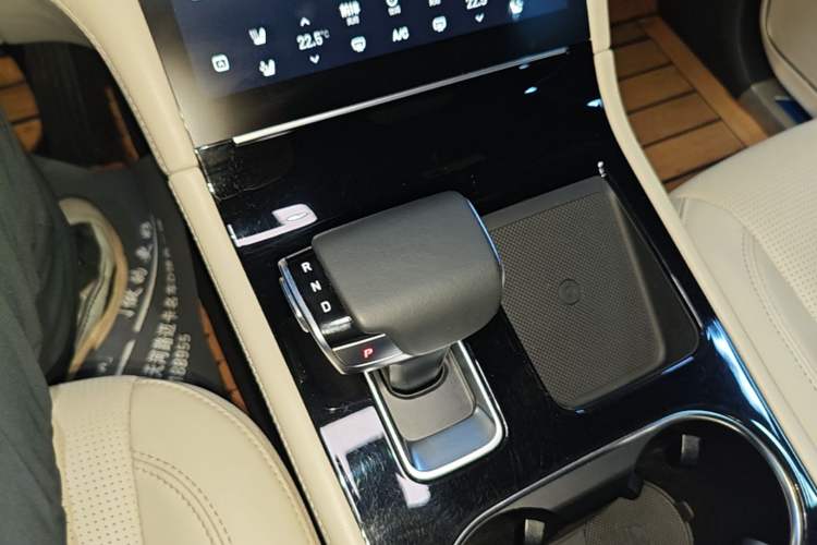 Used Li Auto ONE 2021 Extended-Range 6-Seater Version Gear Lever