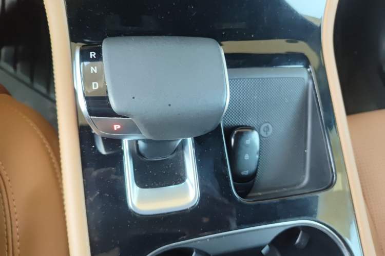 Used Li Auto ONE 2021 Extended-Range 6-Seater Version Gear Lever