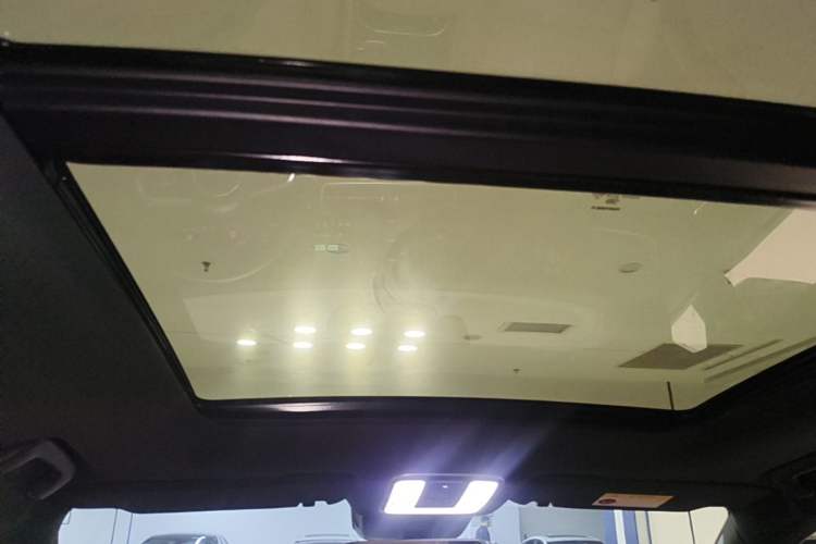 Used Li Auto ONE 2021 Extended-Range 6-Seater Version Headliner