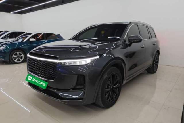 Ojetý Li Auto ONE 2021 Extended-Range 6-Seater Version