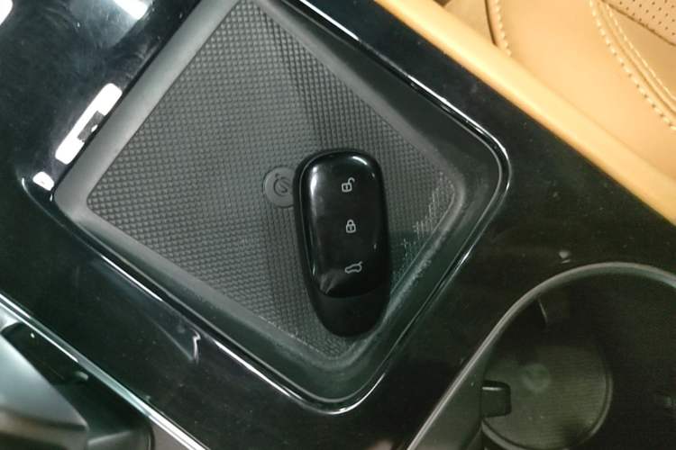 Used Li Auto ONE 2021 Extended-Range 6-Seater Version Interior 1