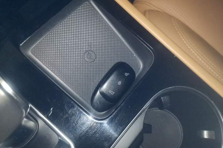 Used Li Auto ONE 2021 Extended-Range 6-Seater Version Interior 1