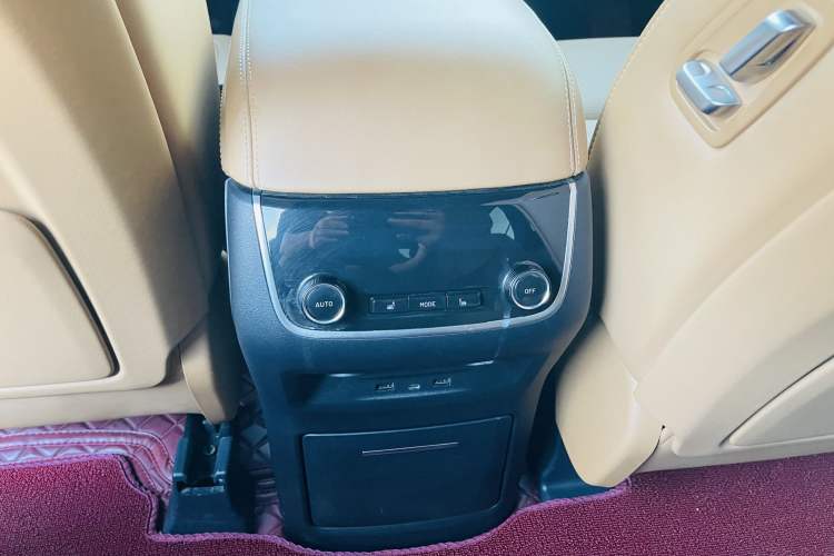 Used Li Auto ONE 2021 Extended-Range 6-Seater Version Interior 10