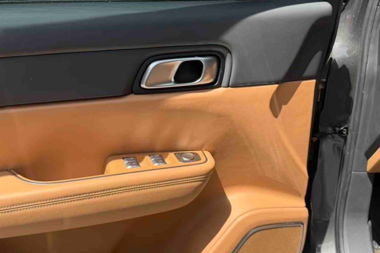 Used Li Auto ONE 2021 Extended-Range 6-Seater Version Interior 13