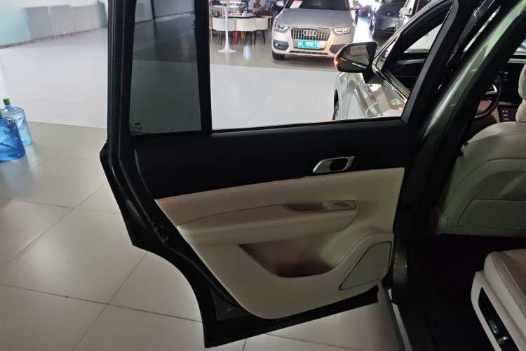 Used Li Auto ONE 2021 Extended-Range 6-Seater Version Interior 5