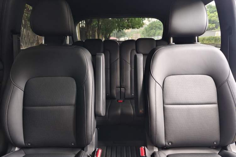 Used Li Auto ONE 2021 Extended-Range 6-Seater Version Interior 5