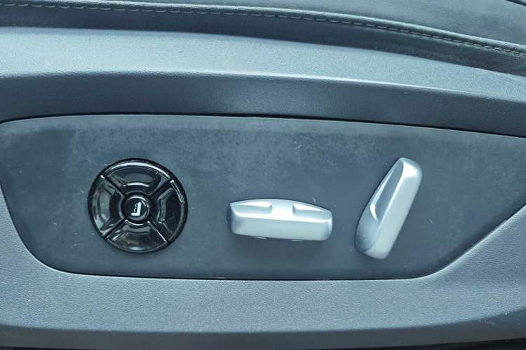 Used Li Auto ONE 2021 Extended-Range 6-Seater Version Interior 6