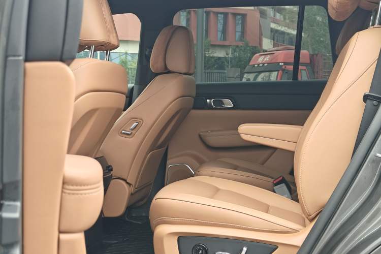 Used Li Auto ONE 2021 Extended-Range 6-Seater Version Interior 8