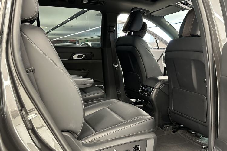 Used Li Auto ONE 2021 Extended-Range 6-Seater Version Interior 9