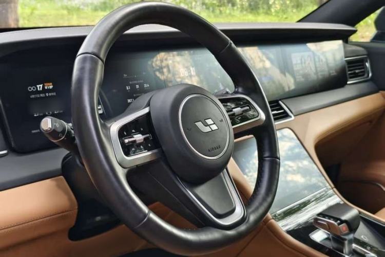 Used Li Auto ONE 2021 Extended-Range 6-Seater Version Interior 9
