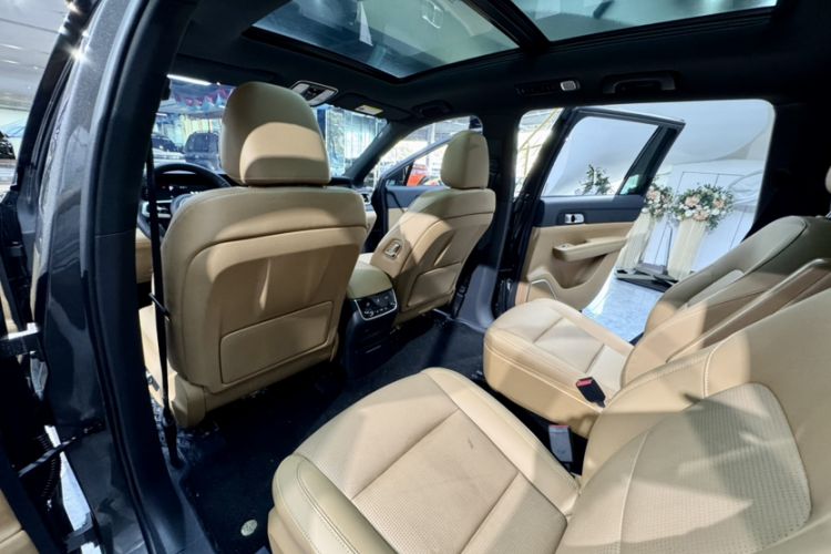 Used Li Auto ONE 2021 Extended-Range 6-Seater Version Interior 9