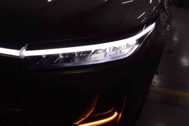 Used Li Auto ONE 2021 Extended-Range 6-Seater Version Left Front Headlight