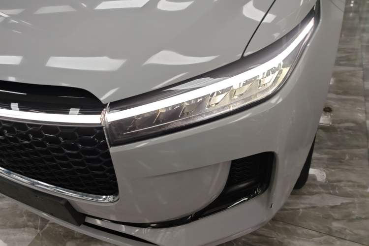 Used Li Auto ONE 2021 Extended-Range 6-Seater Version Left Front Headlight
