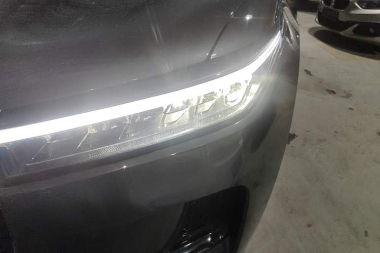 Used Li Auto ONE 2021 Extended-Range 6-Seater Version Left Front Headlight