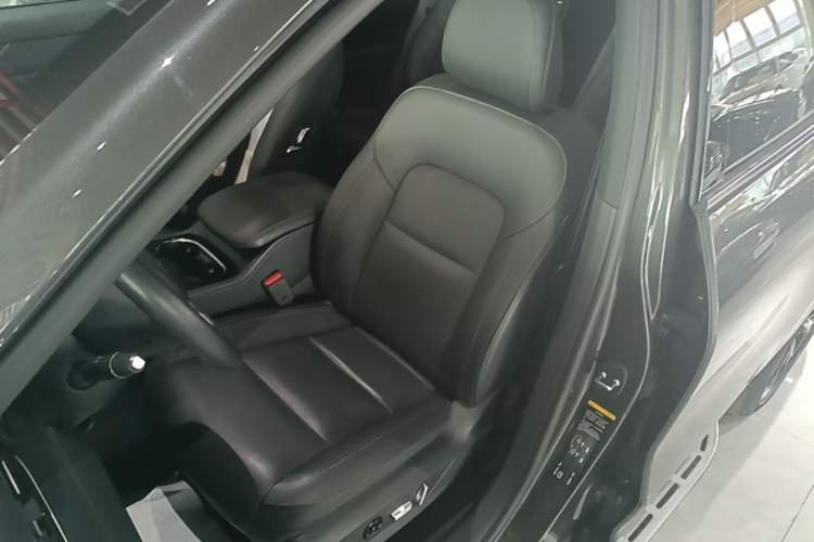 Used Li Auto ONE 2021 Extended-Range 6-Seater Version Left Front Seat
