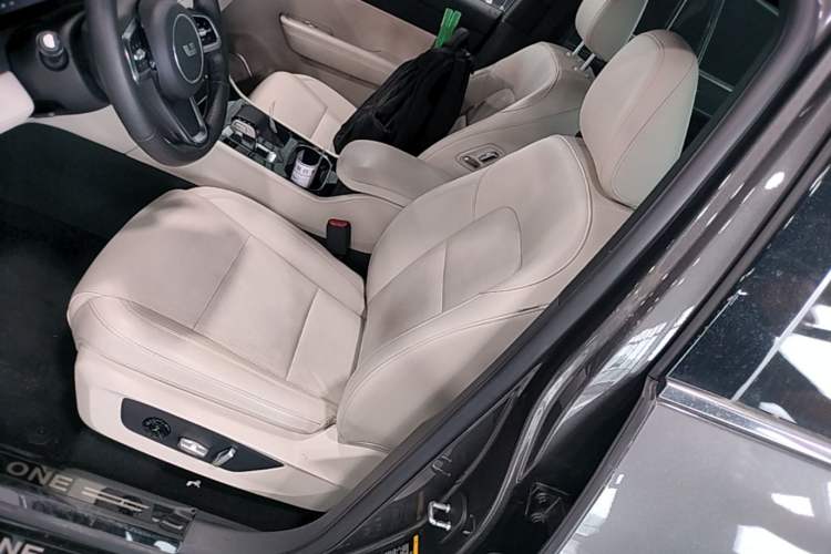 Used Li Auto ONE 2021 Extended-Range 6-Seater Version Left Front Seat
