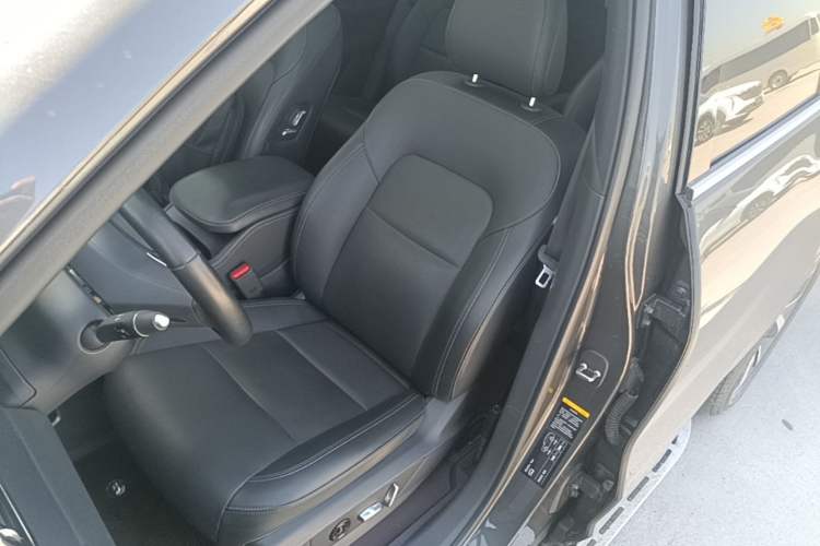 Used Li Auto ONE 2021 Extended-Range 6-Seater Version Left Front Seat