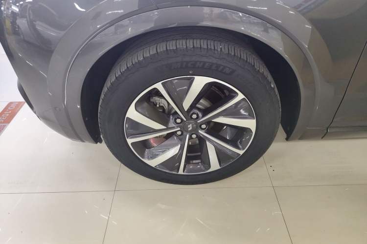 Used Li Auto ONE 2021 Extended-Range 6-Seater Version Left Front Wheel Hub