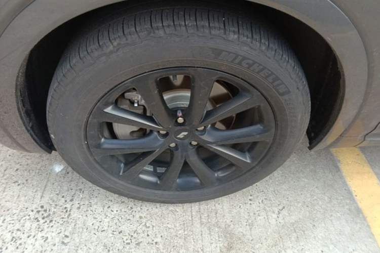 Used Li Auto ONE 2021 Extended-Range 6-Seater Version Left Front Wheel Hub