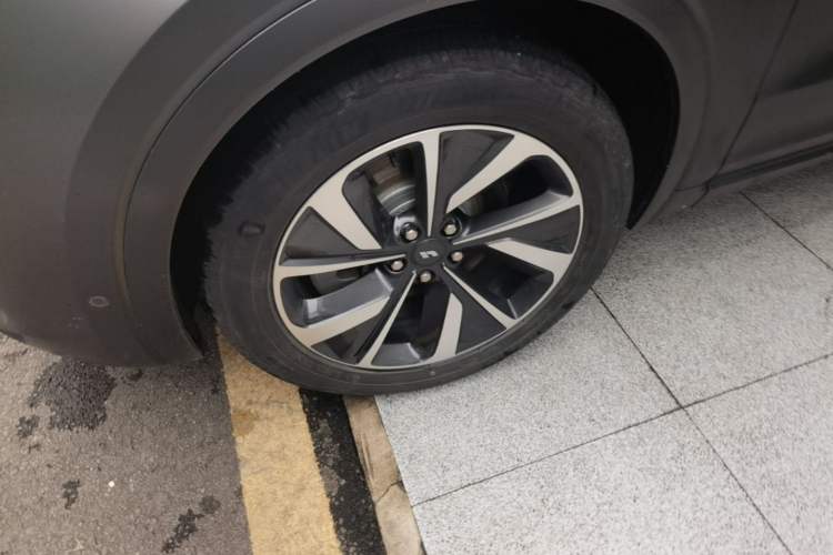 Used Li Auto ONE 2021 Extended-Range 6-Seater Version Left Front Wheel Hub