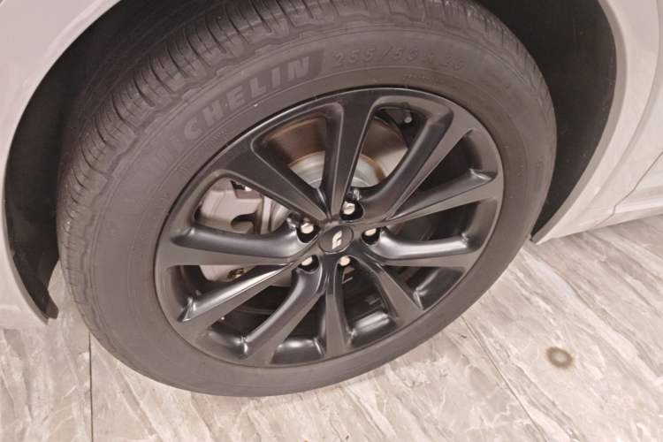 Used Li Auto ONE 2021 Extended-Range 6-Seater Version Left Front Wheel Hub