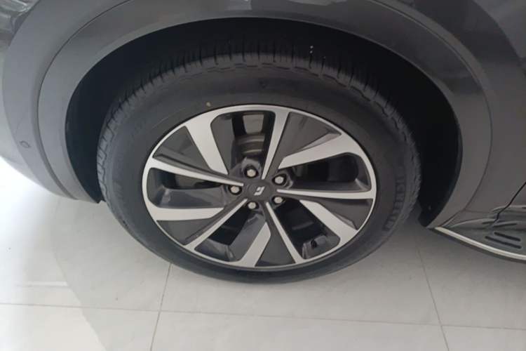 Used Li Auto ONE 2021 Extended-Range 6-Seater Version Left Front Wheel Hub