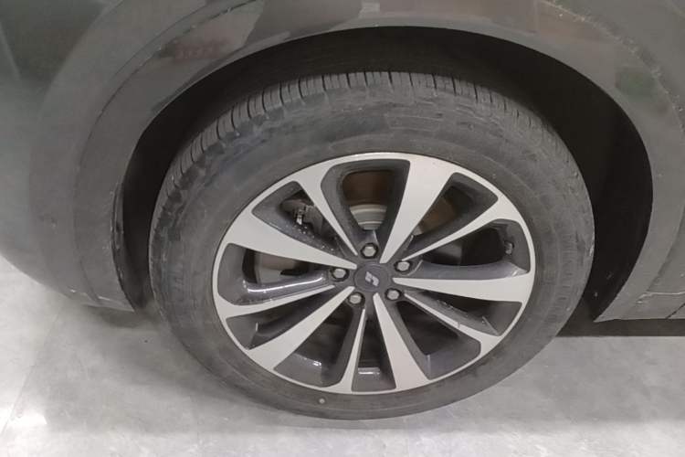 Used Li Auto ONE 2021 Extended-Range 6-Seater Version Left Front Wheel Hub