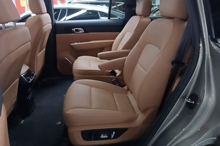 Used Li Auto ONE 2021 Extended-Range 6-Seater Version Left Rear Seat