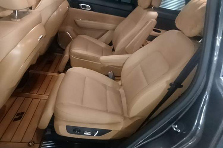 Used Li Auto ONE 2021 Extended-Range 6-Seater Version Left Rear Seat